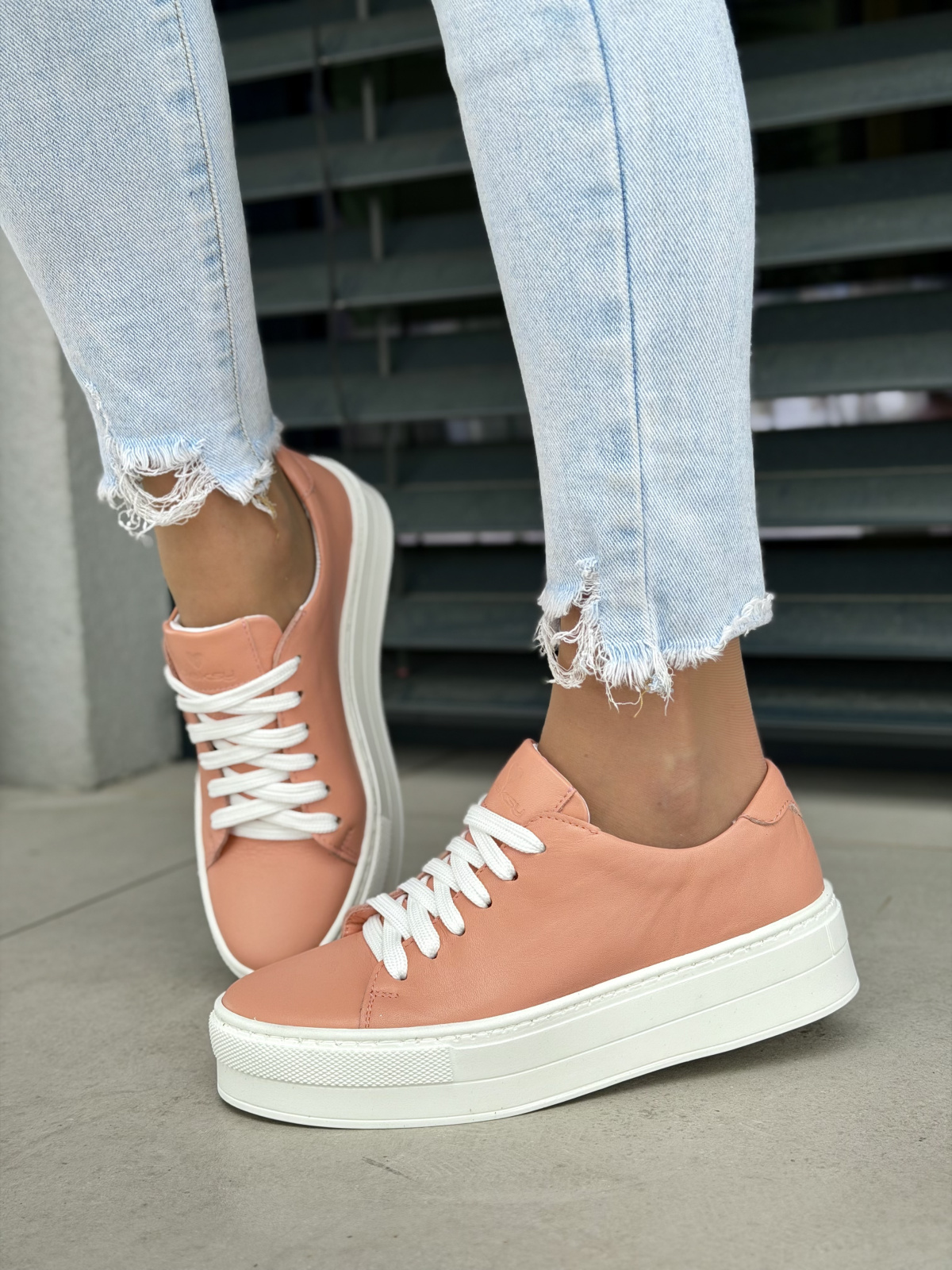 Morelowe sneakersy skórzane damskie na platformie OLEKSY casual