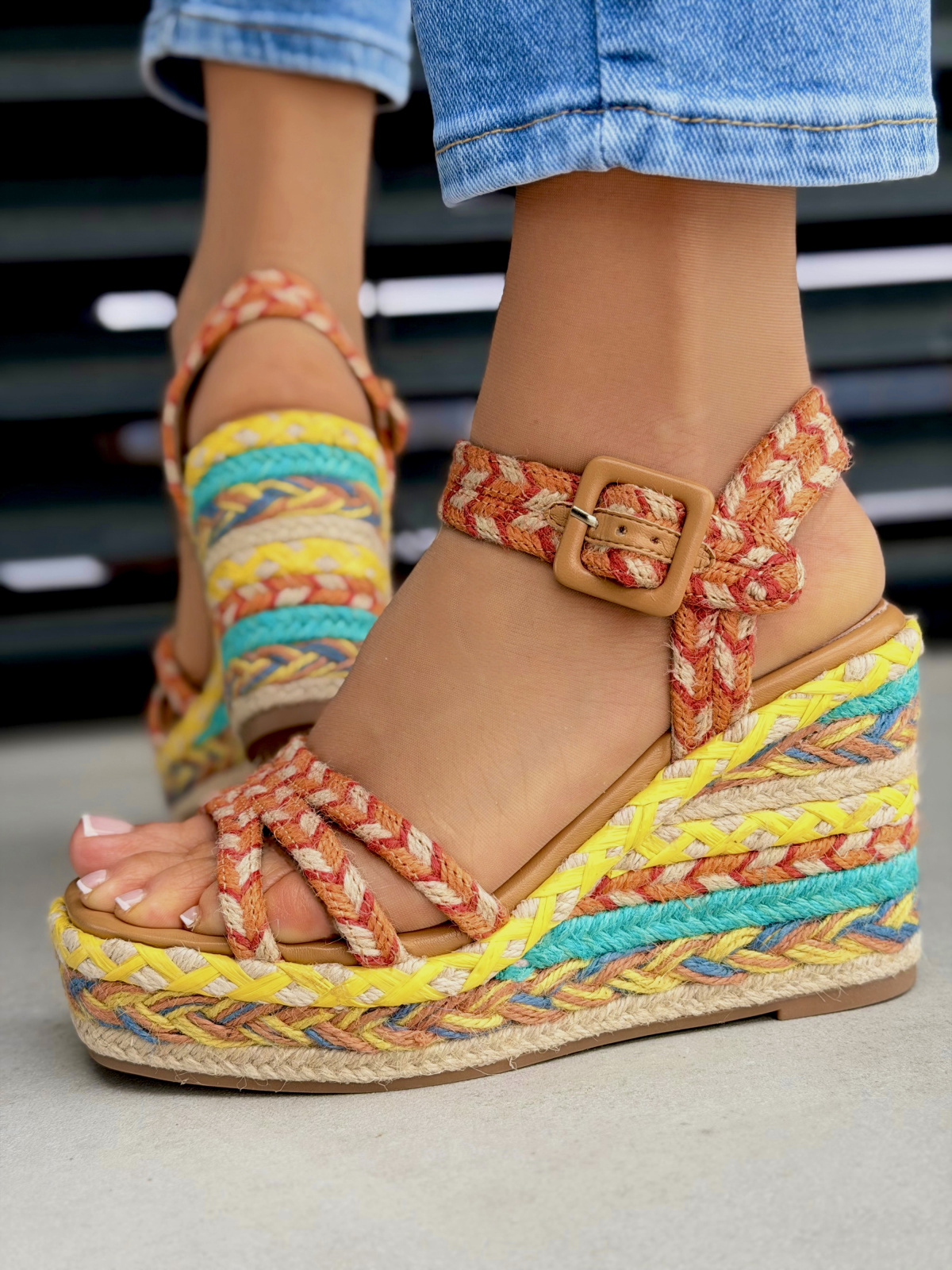 Kolorowe sandały na koturnie OLEKSY casual