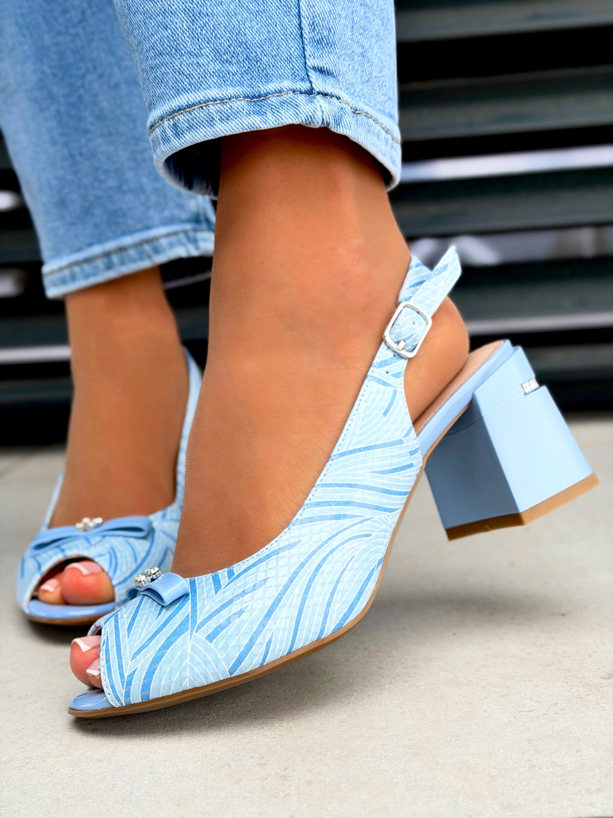 Błękitne sandały damskie na słupku ze skóry naturalnej casual OLEKSY