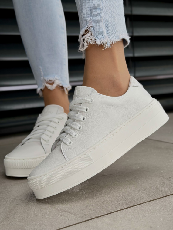 Białe sneakersy skórzane na platformie casual OLEKSY
