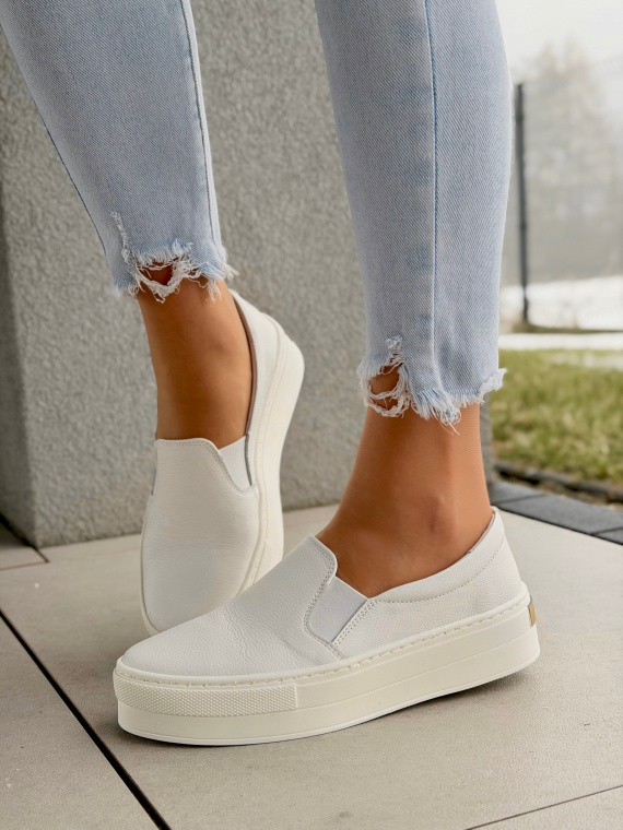 Białe półbuty damskie OLEKSY ze skóry naturalnej