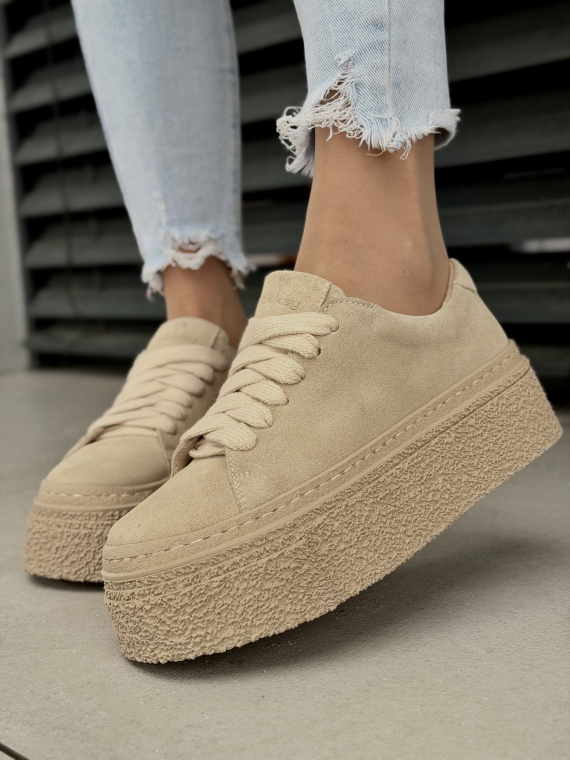 Beżowe sneakersy OLEKSY ze skóry naturalnej na platformie