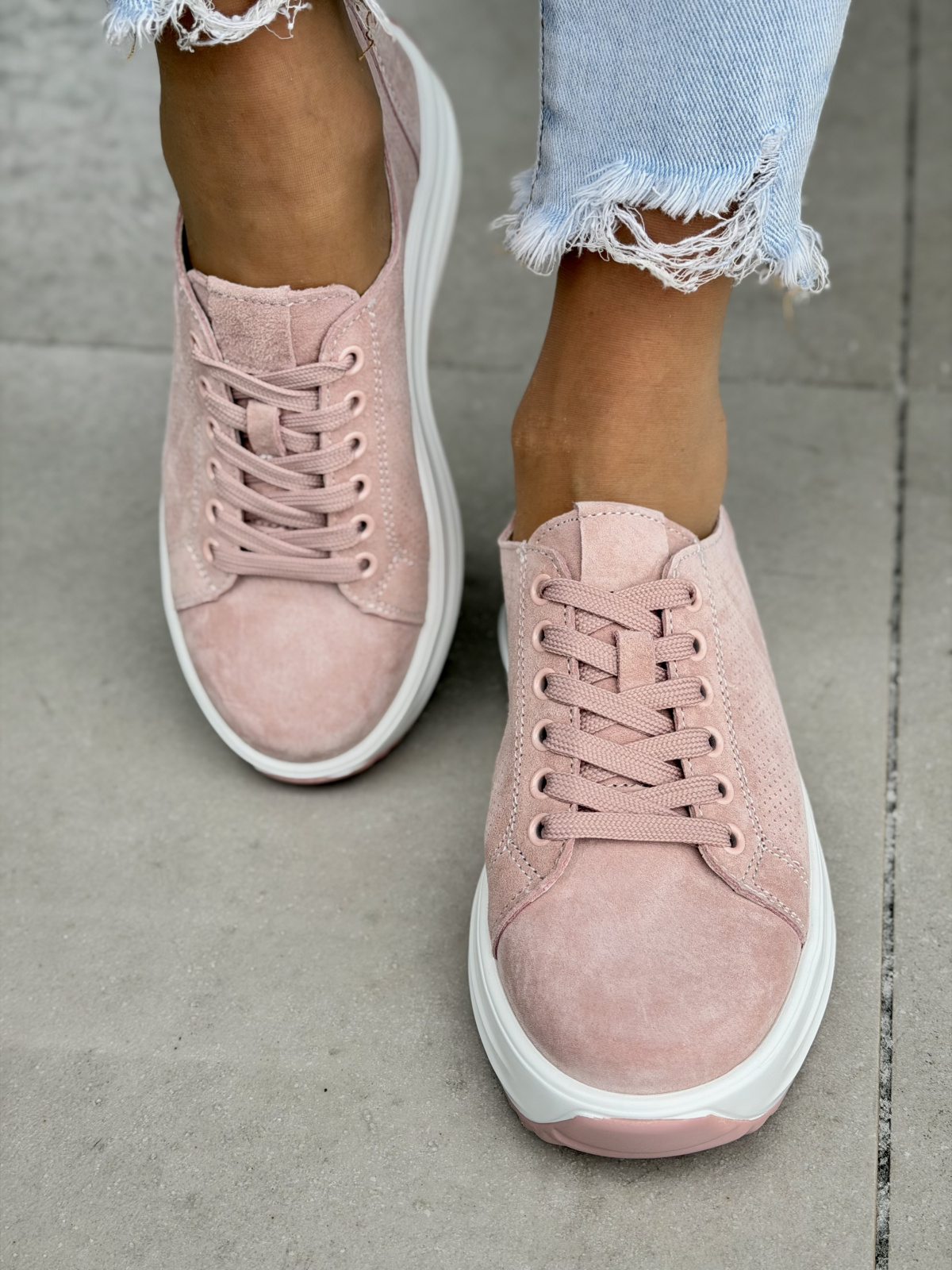 Różowe sneakersy skórzane na platformie casual damskie