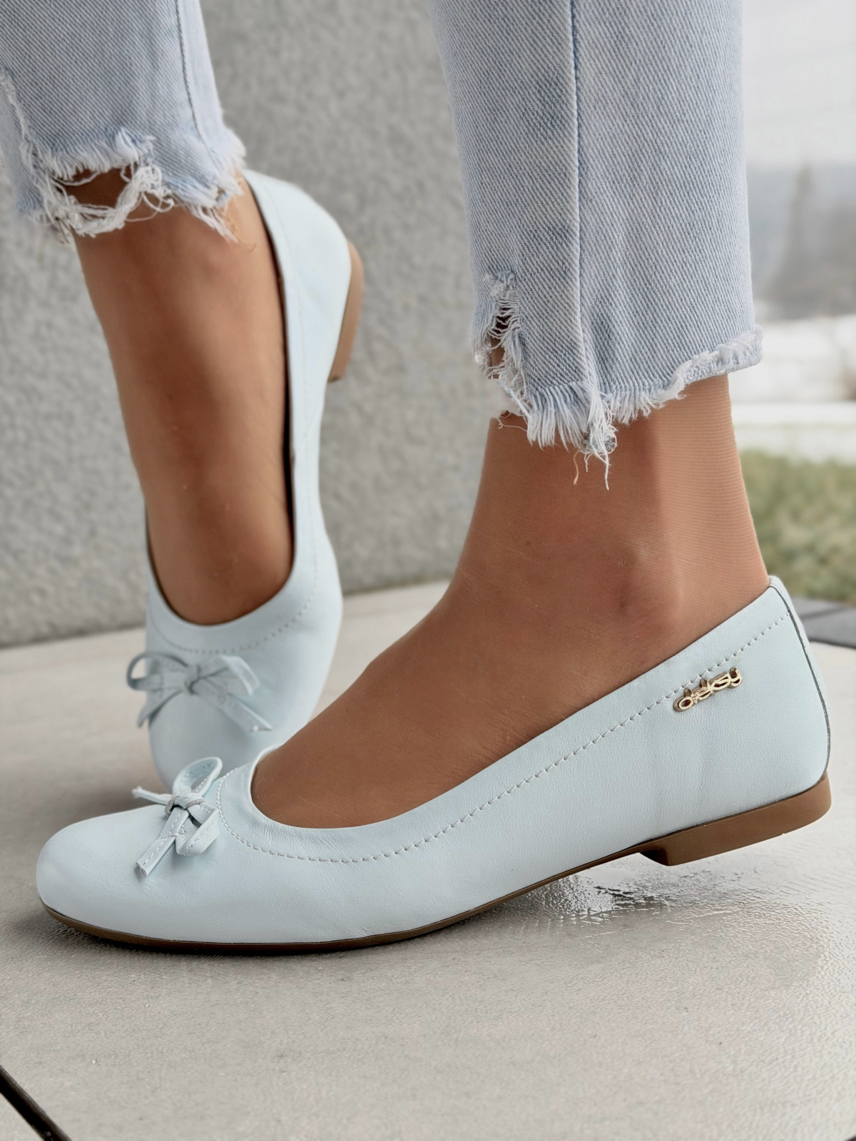 Błękitne baleriny ze skóry naturalnej OLEKSY casual na co dzień