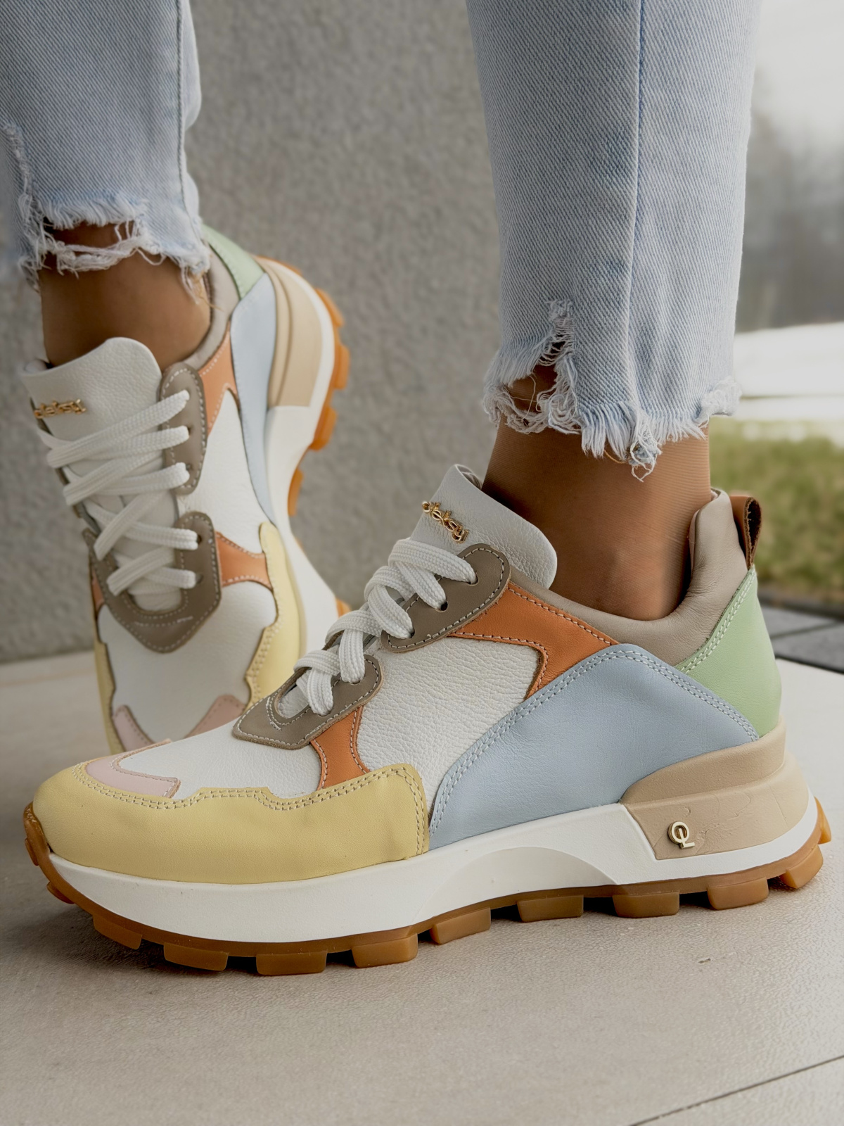 Pastelowe sneakersy OLEKSY skórzane damskie na platformie casual