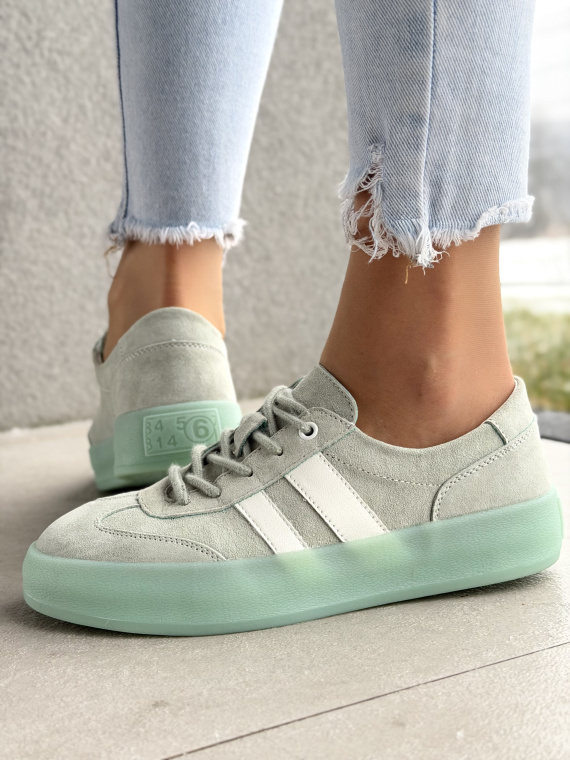 Miętowe sneakersy z naturalnej skóry na platformie casual