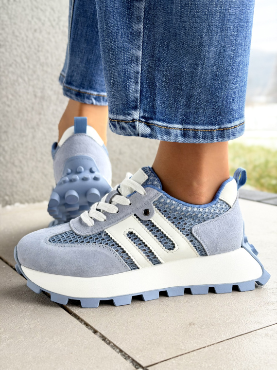 Niebieskie sneakersy skórzane na platformie casual