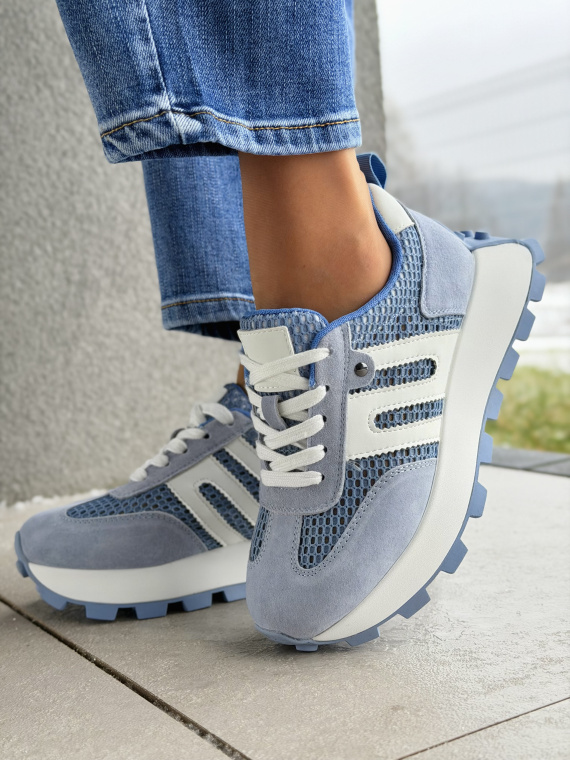 Niebieskie sneakersy skórzane na platformie casual