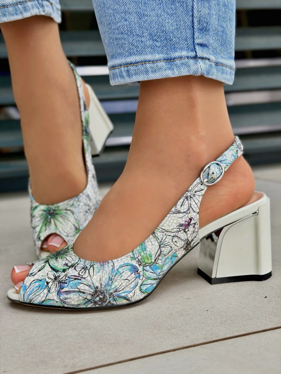 Kwiatowe sandały skórzane na słupku z odkrytą piętą OLEKSY