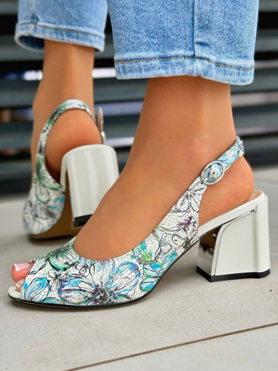 Kwiatowe sandały skórzane na słupku z odkrytą piętą OLEKSY