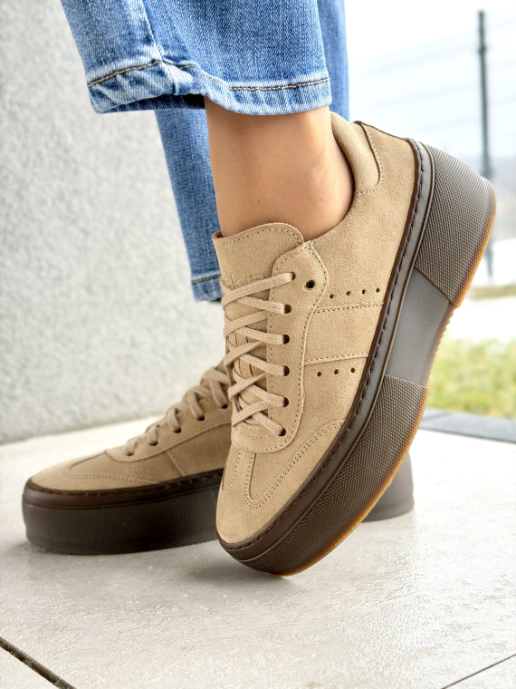 Beżowe sneakersy damskie OLEKSY ze skóry naturalnej na platformie