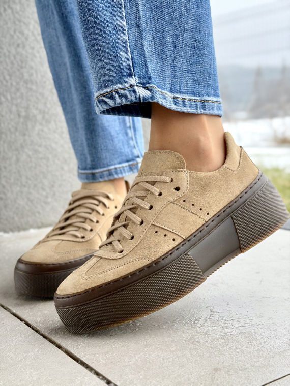 Beżowe sneakersy damskie OLEKSY ze skóry naturalnej na platformie