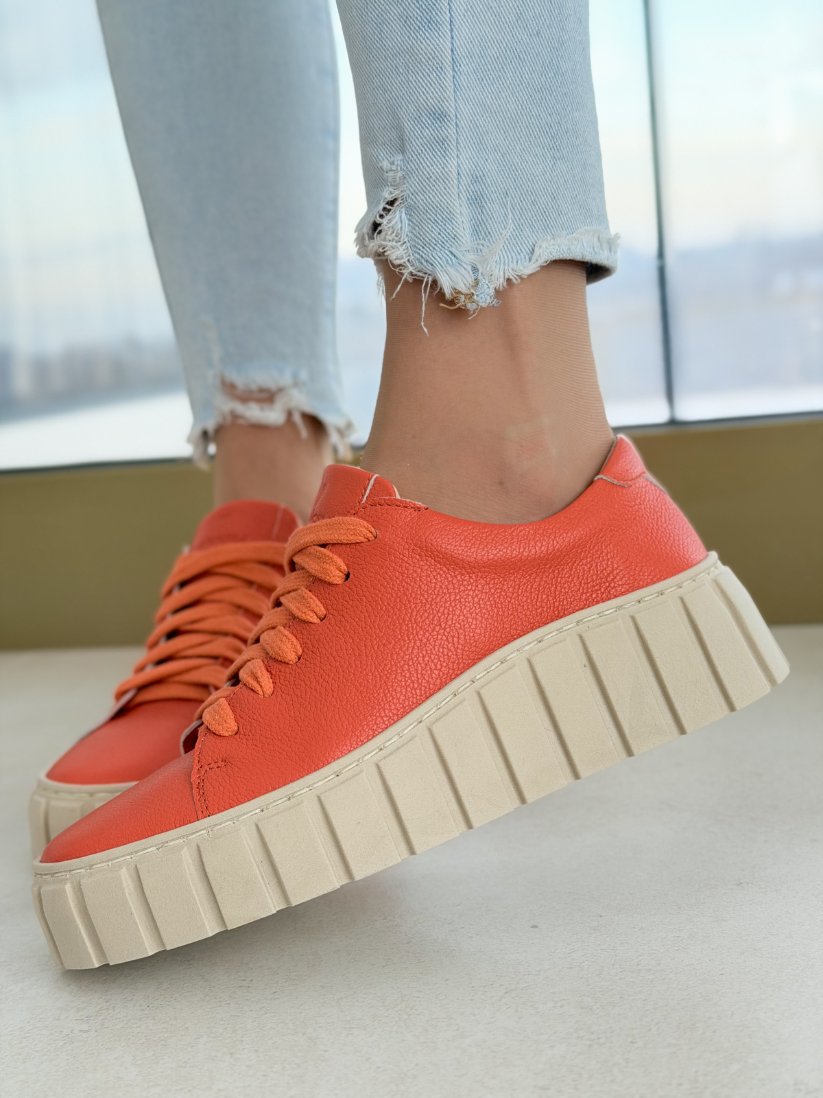 Pomarańczowe sneakersy skórzane OLEKSY na platformie casual