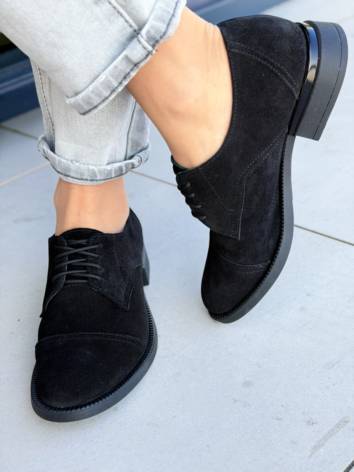 Czarne zamszowe półbuty damskie OLEKSY skórzane sznurowane eleganckie casual