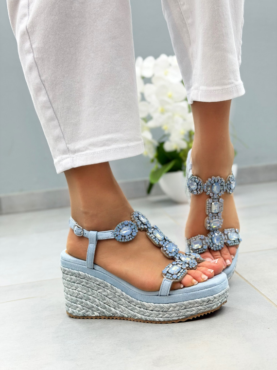 Błękitne sandały na platformie OLEKSY z ozdobnymi kamieniami