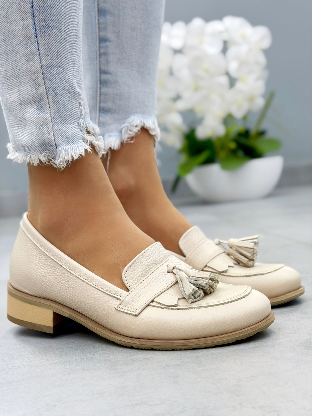 Beżowe mokasyny skórzane damskie OLEKSY casual