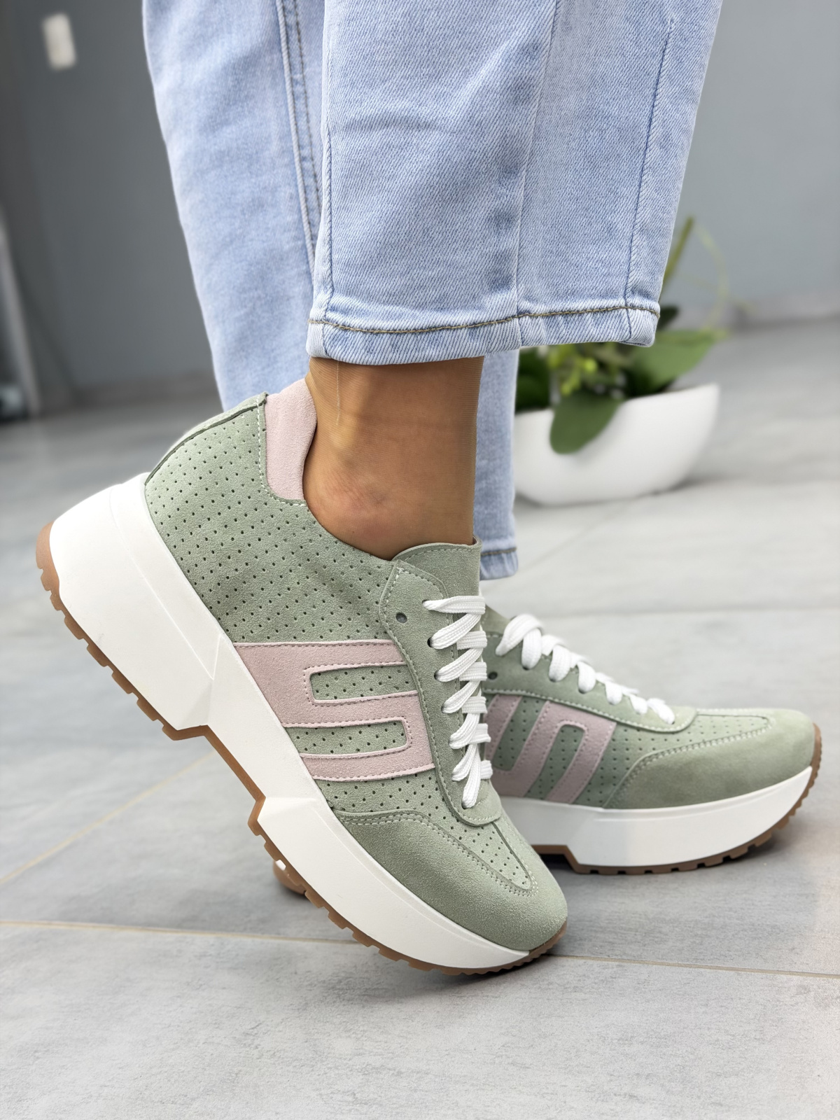 Miętowe sneakersy damskie skórzane OLEKSY casual