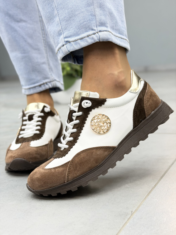 Brązowo-białe sneakersy damskie skórzane casual