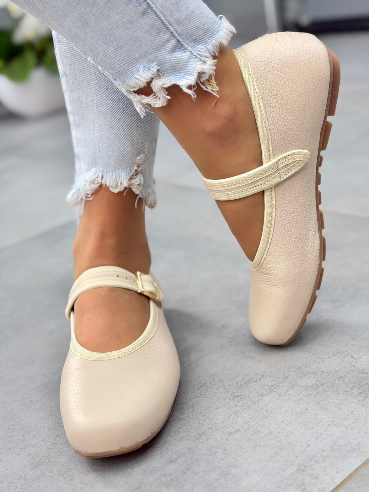 Beżowe baleriny Mary Jane ze skóry naturalnej OLEKSY casual