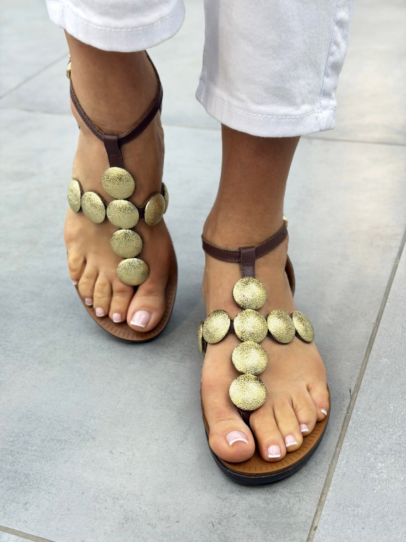 Brązowe sandały japonki damskie OLEKSY ze skóry naturalnej z ozdobą