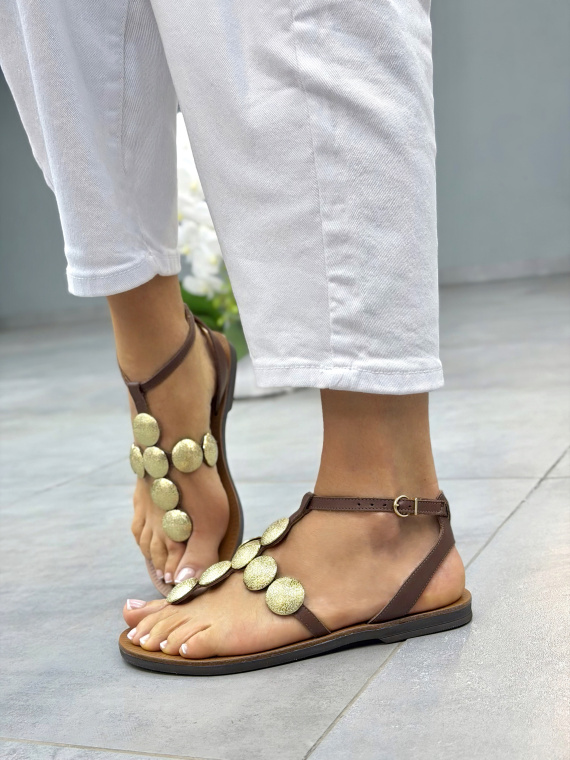 Brązowe sandały japonki damskie OLEKSY ze skóry naturalnej z ozdobą