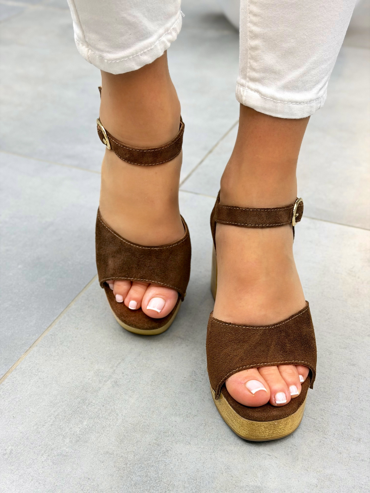 Brązowe sandały drewniaki damskie OLEKSY na słupku ze skóry naturalnej