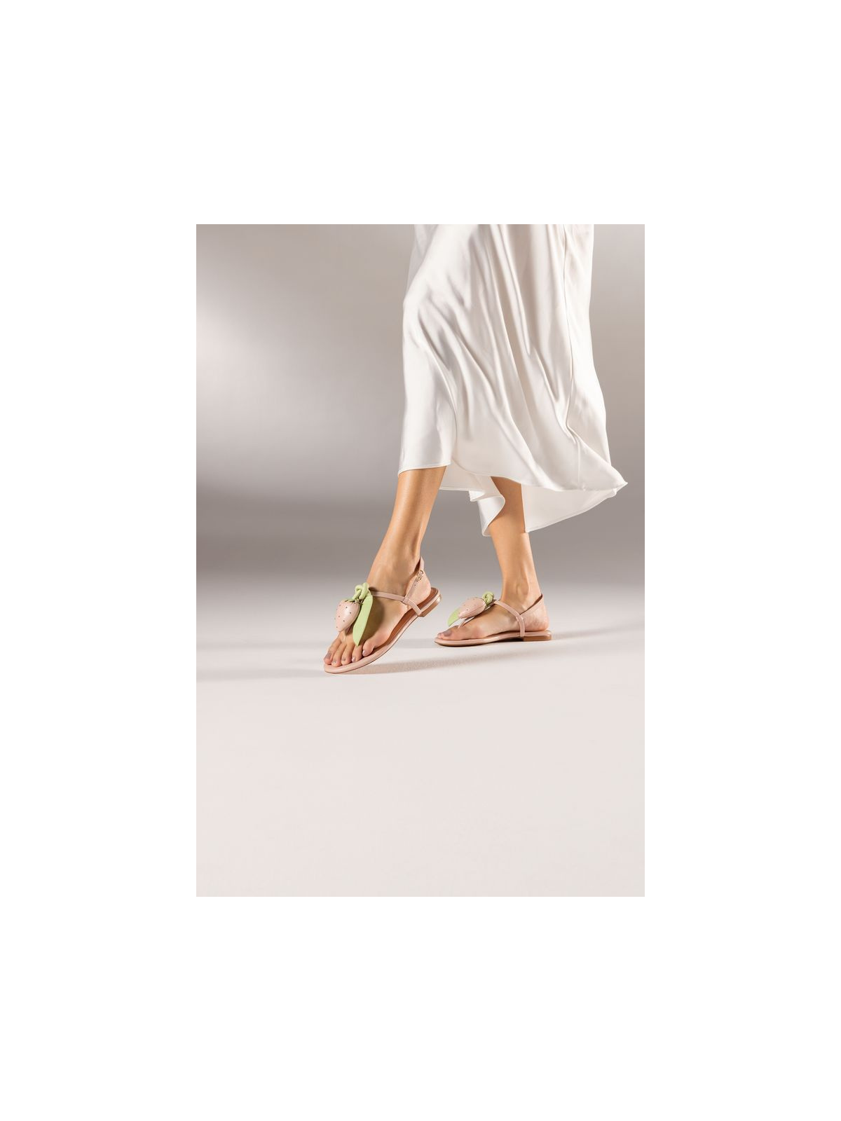 Różowe sandały skórzane japonki OLEKSY casual z ozdobą