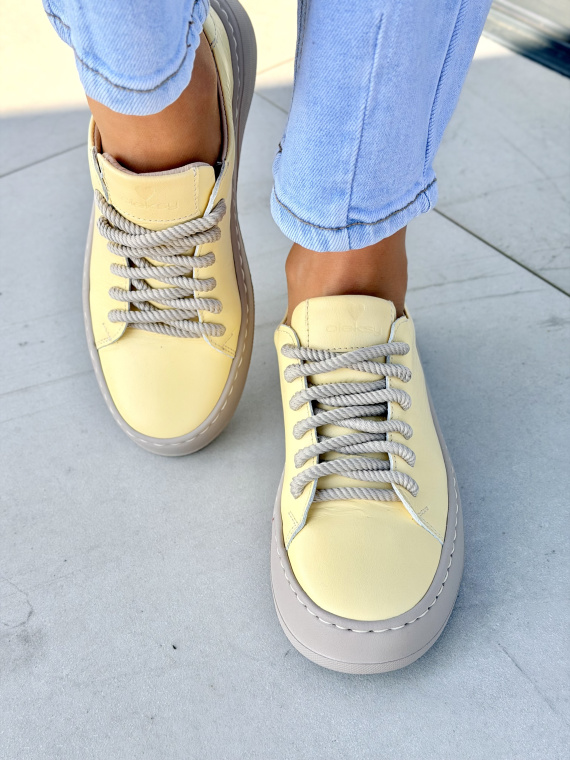 Żółte sneakersy damskie OLEKSY ze skóry naturalnej casual