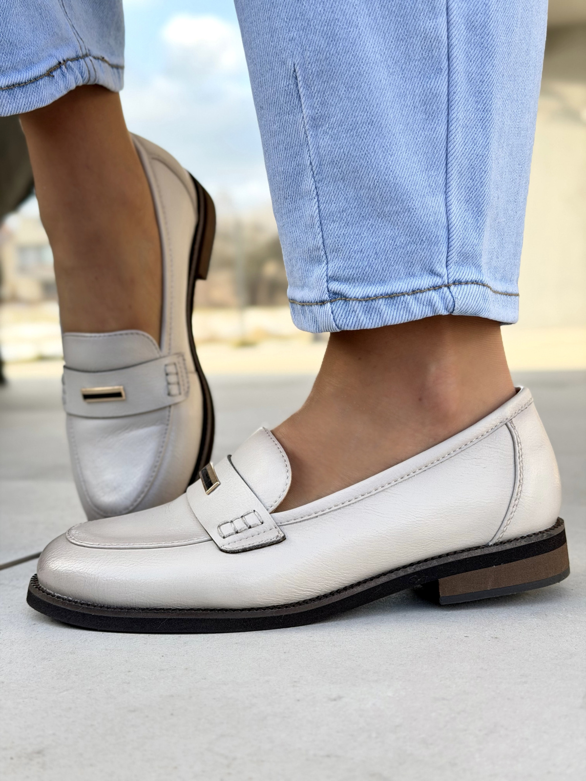 Beżowe mokasyny skórzane damskie eleganckie casual