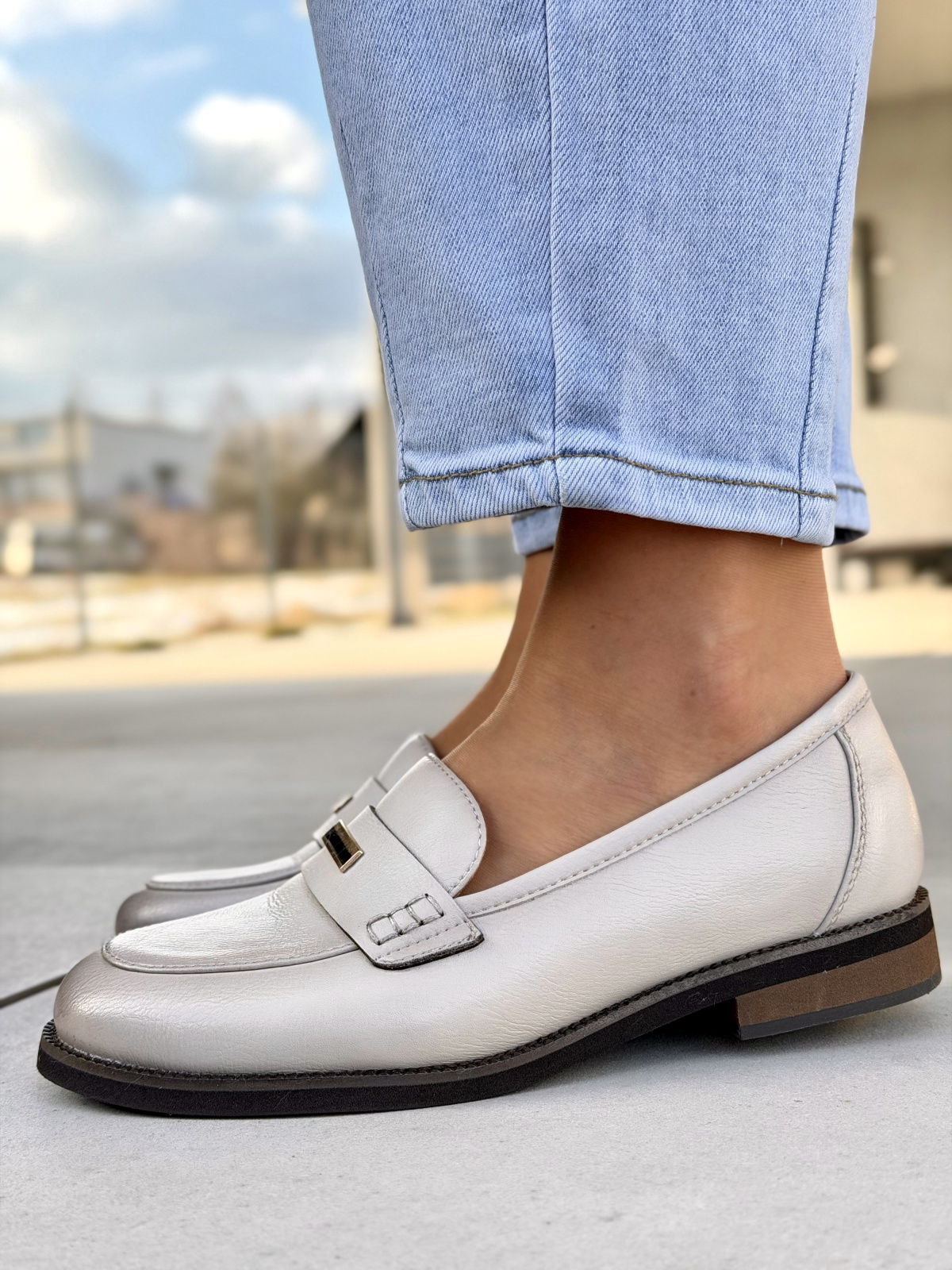 Beżowe mokasyny skórzane damskie eleganckie casual