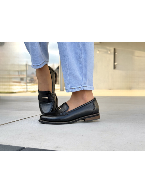 Czarne mokasyny damskie ze skóry naturalnej eleganckie