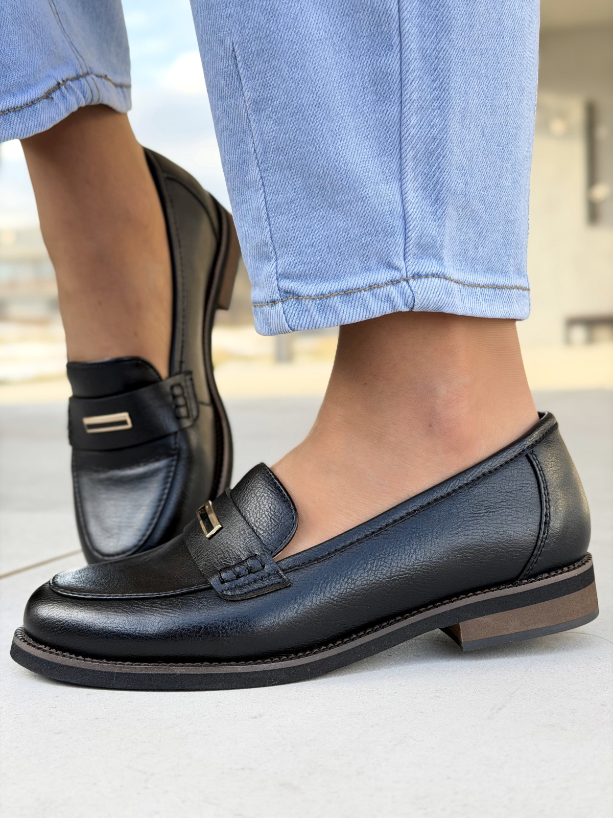 Czarne mokasyny damskie ze skóry naturalnej eleganckie