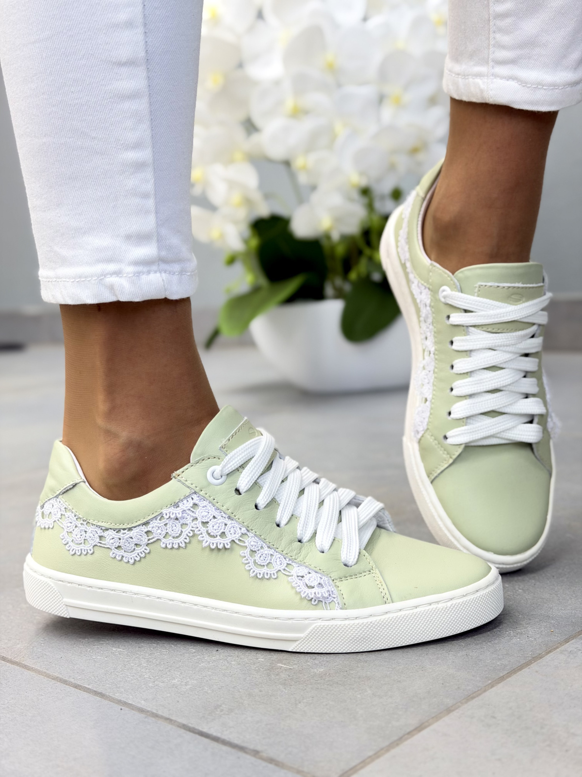 Miętowe sneakersy damskie ze skóry naturalnej OLEKSY casual