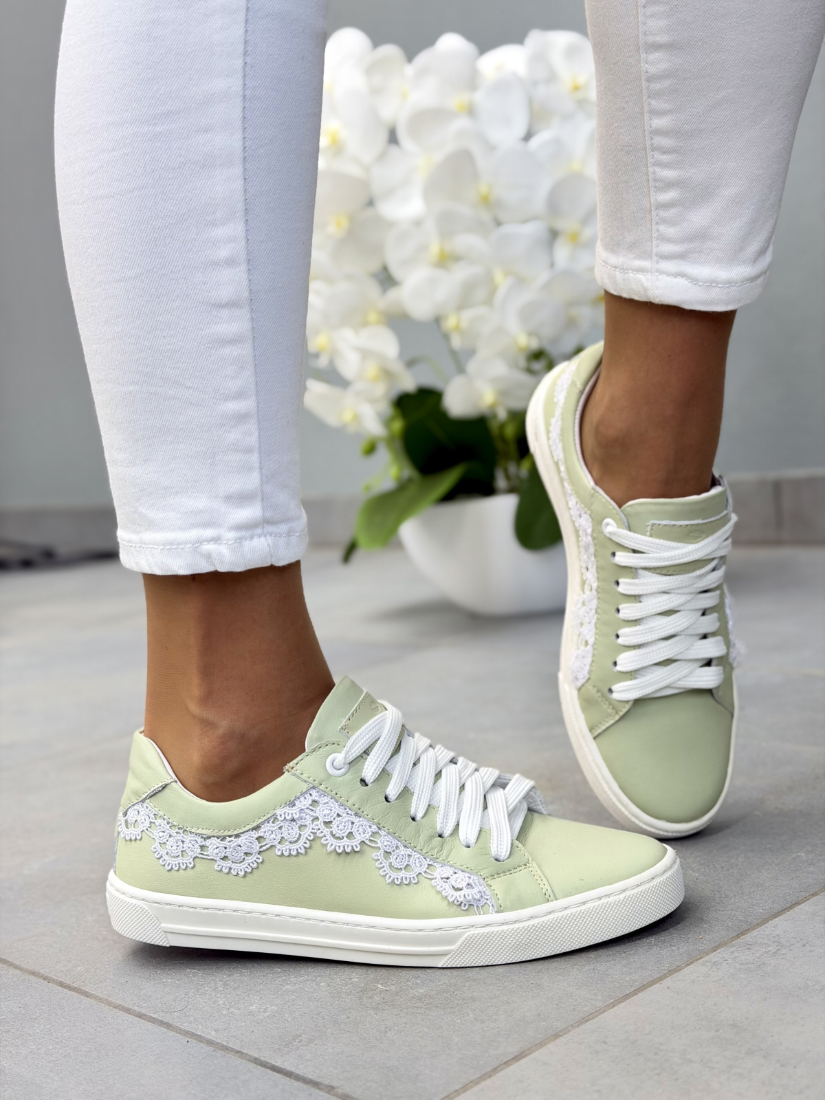 Miętowe sneakersy damskie ze skóry naturalnej OLEKSY casual