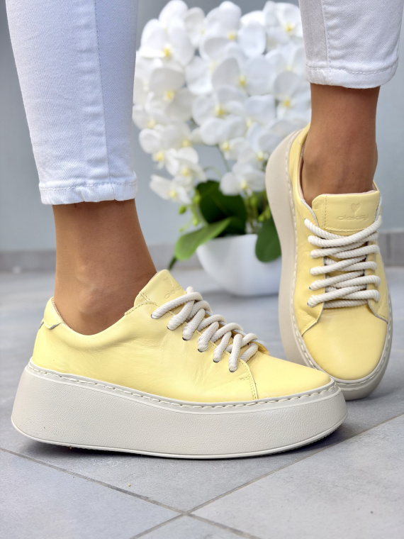 Żółte sneakersy damskie OLEKSY ze skóry naturalnej na platformie casual
