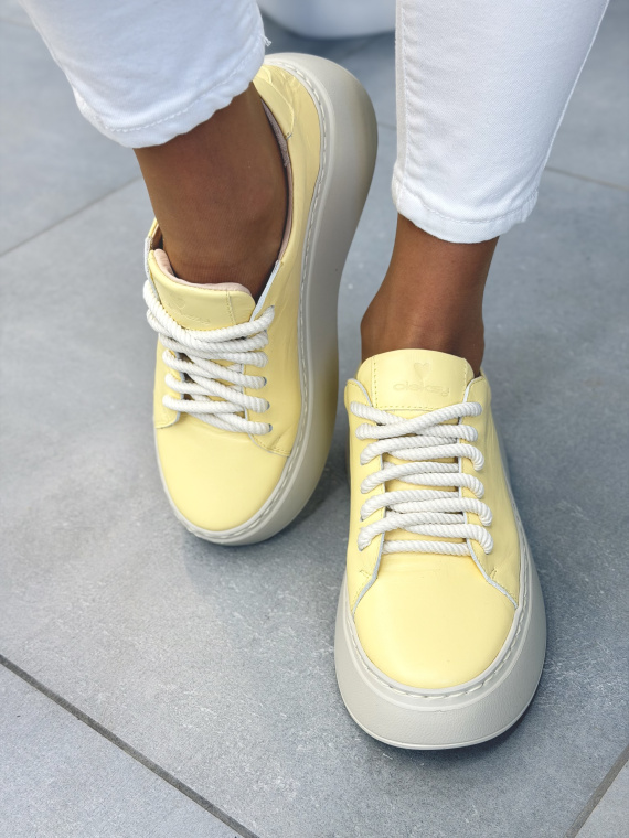 Żółte sneakersy damskie OLEKSY ze skóry naturalnej na platformie casual