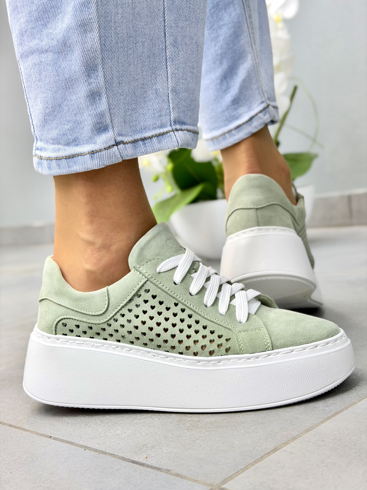 Miętowe sneakersy damskie skórzane OLEKSY na platformie