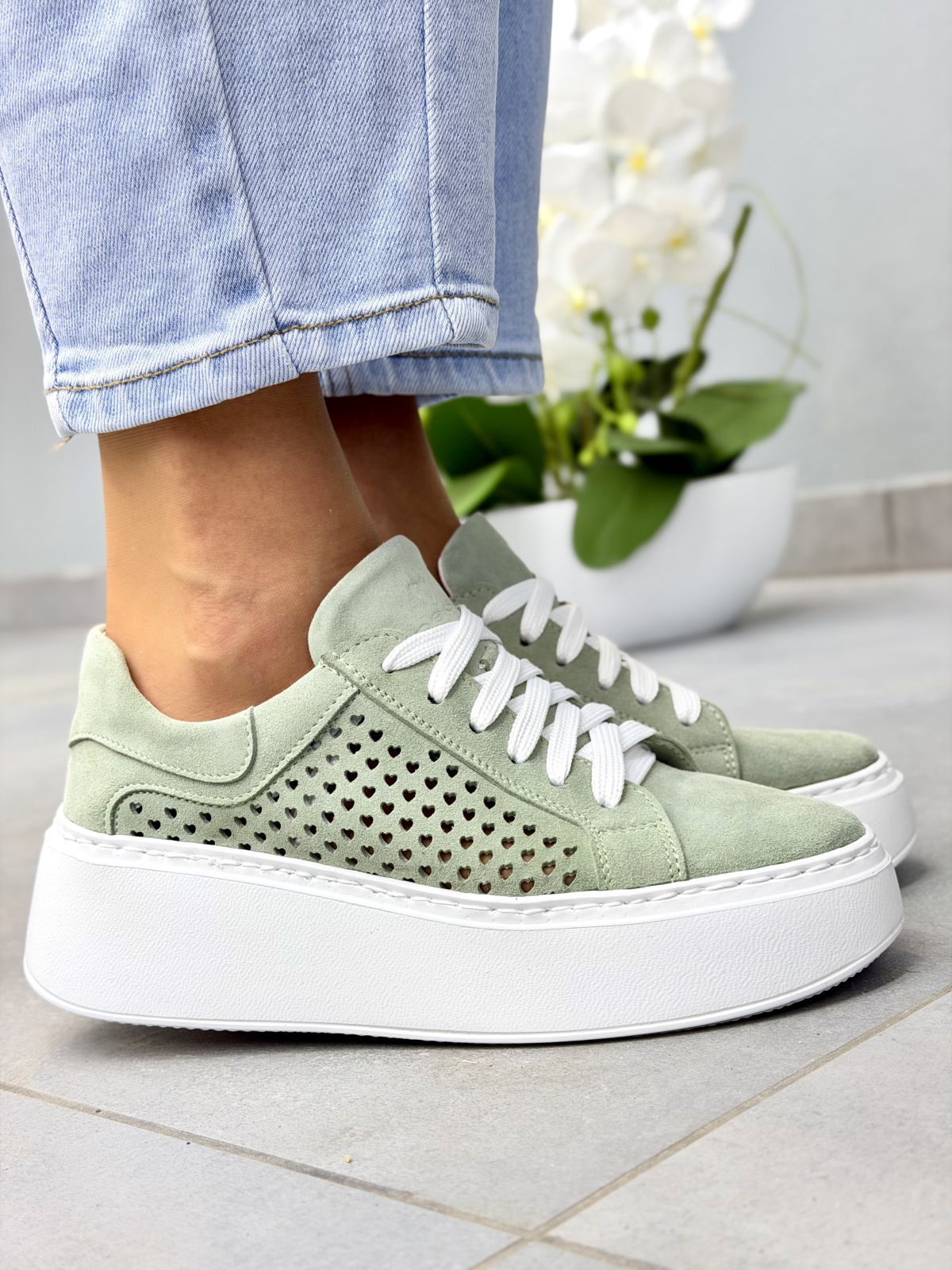 Miętowe sneakersy damskie skórzane OLEKSY na platformie