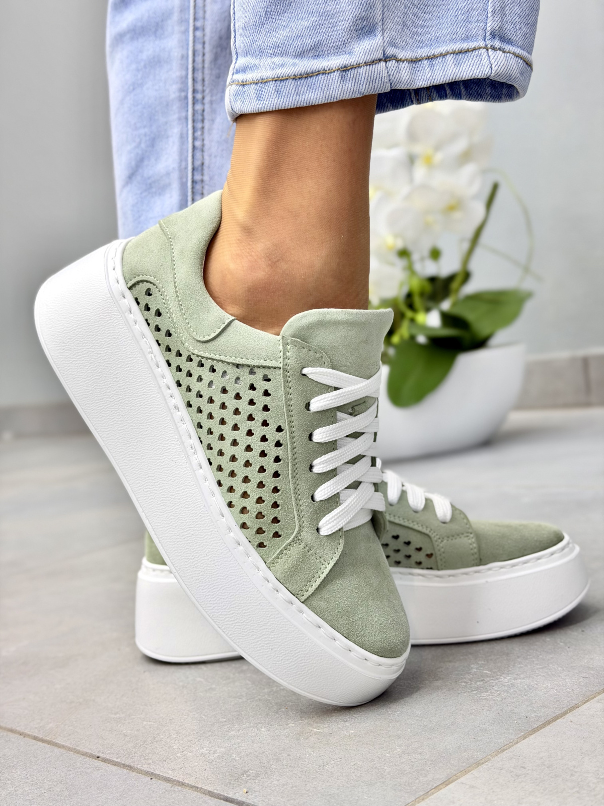 Miętowe sneakersy damskie skórzane OLEKSY na platformie