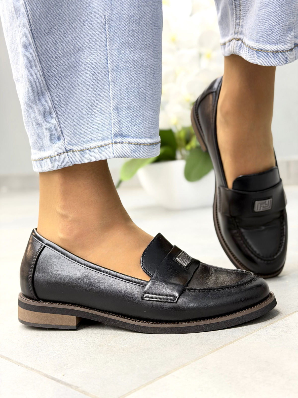 Czarne mokasyny skórzane damskie eleganckie casual