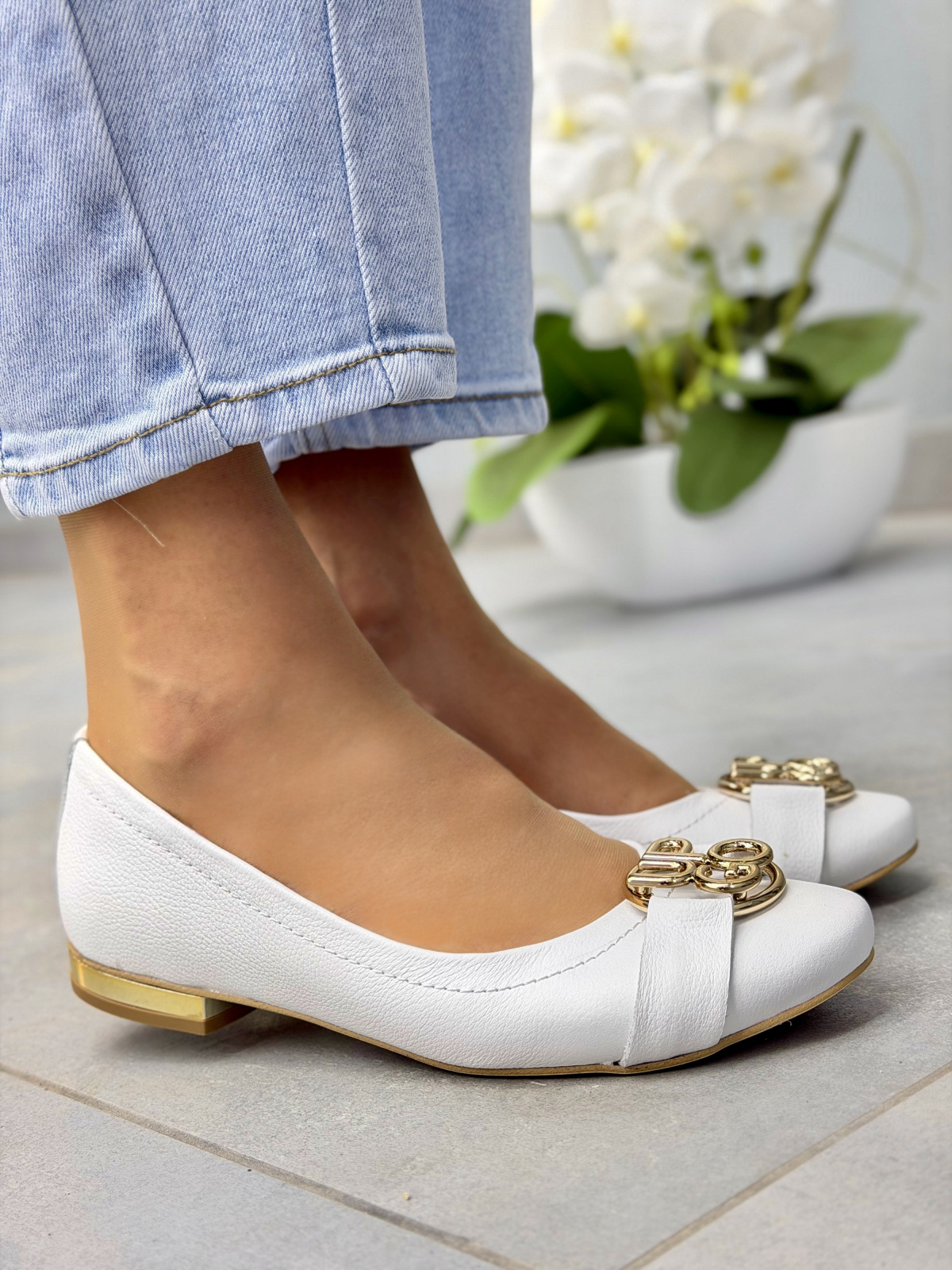 Białe baleriny skórzane damskie eleganckie OLEKSY