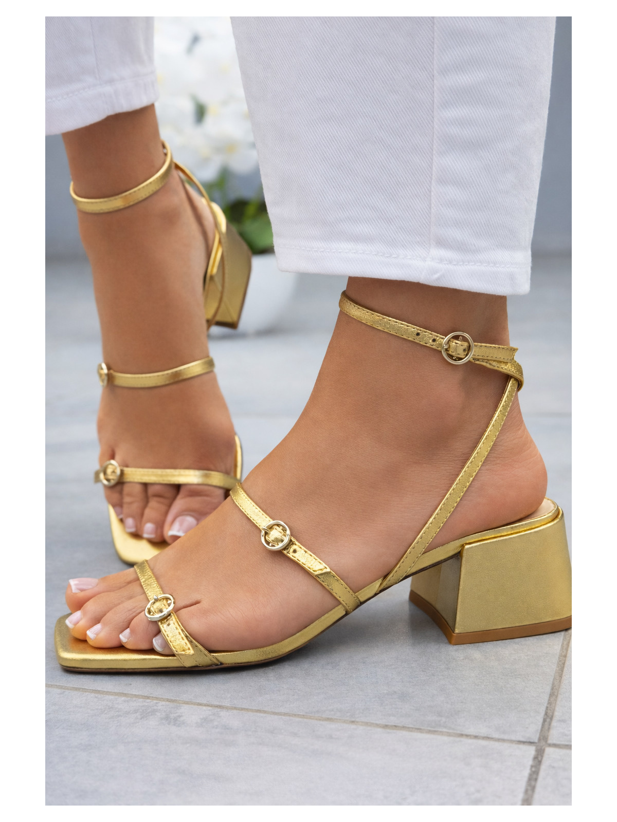 Złote sandały skórzane OLEKSY na niskim obcasie eleganckie
