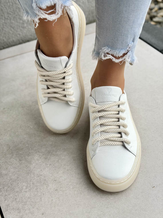 Białe sneakersy skórzane damskie casual OLEKSY