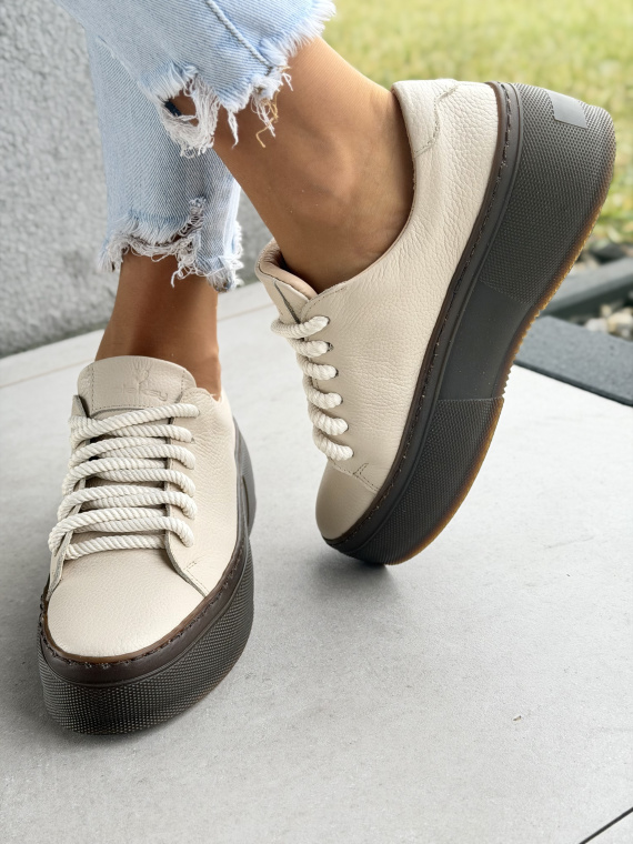 Beżowe sneakersy damskie skórzane na platformie casual OLEKSY