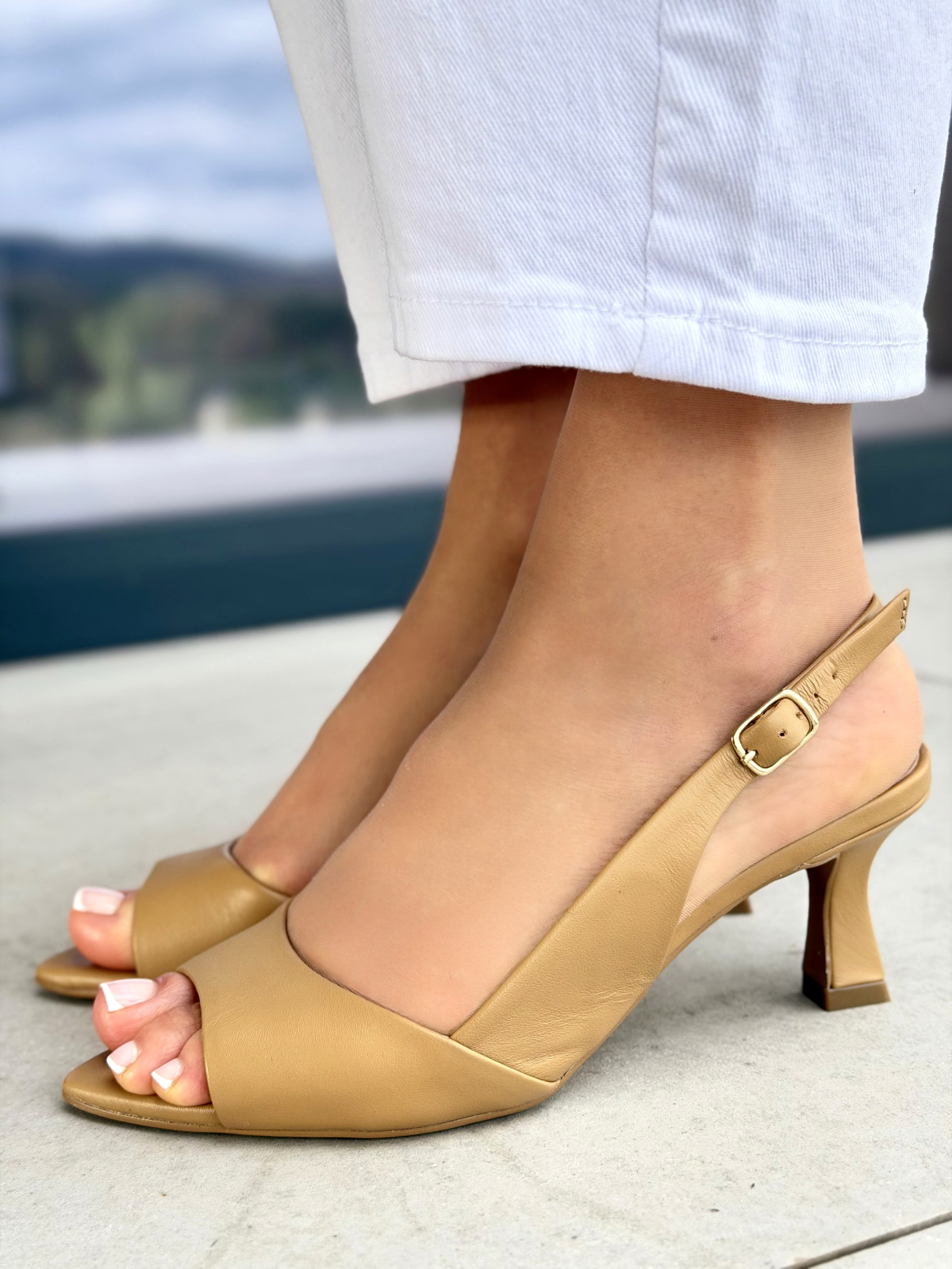 Beżowe sandały damskie skórzane OLEKSY na obcasie eleganckie