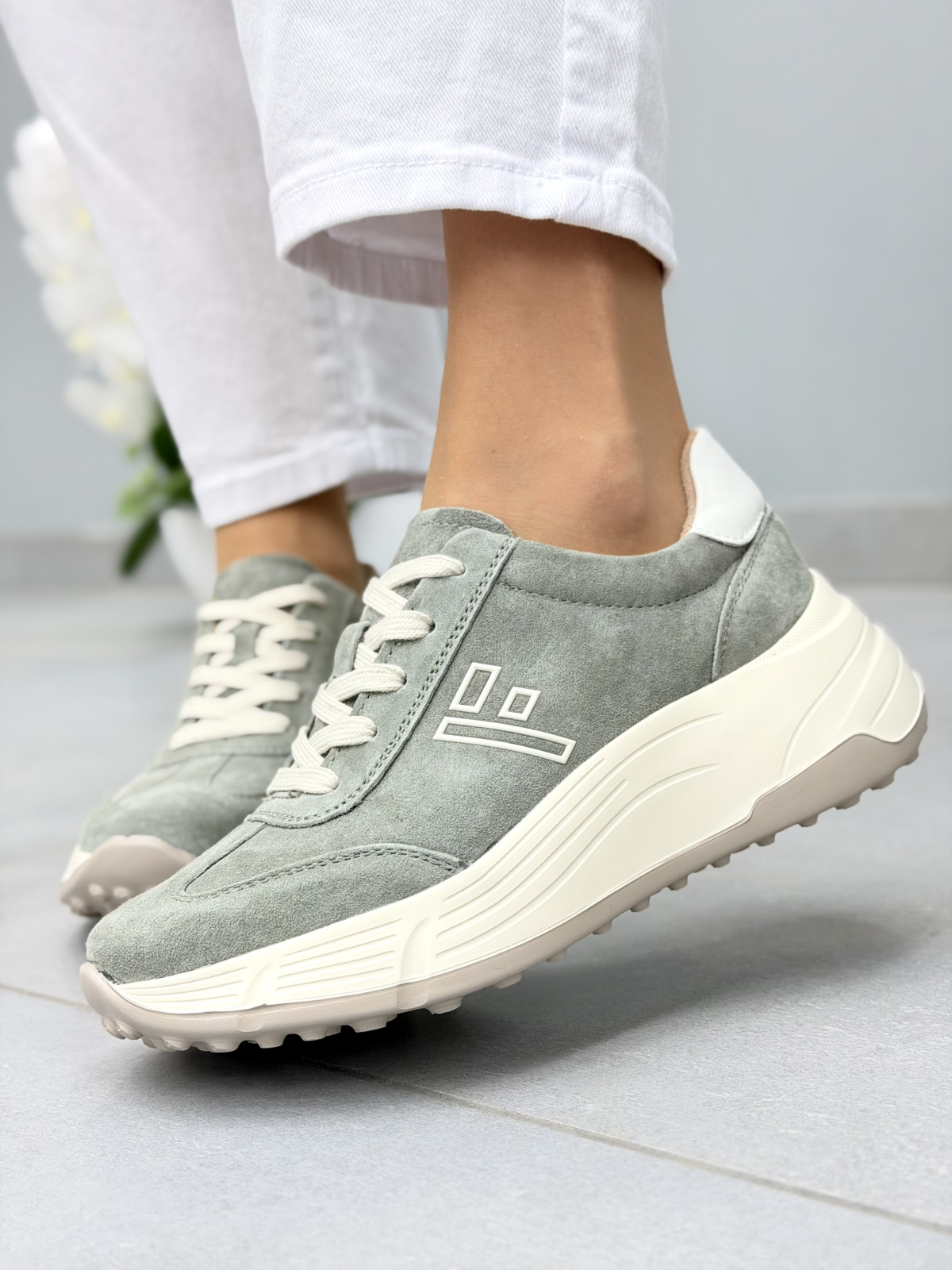 Zielone sneakersy zamszowe ze skóry naturalnej casual