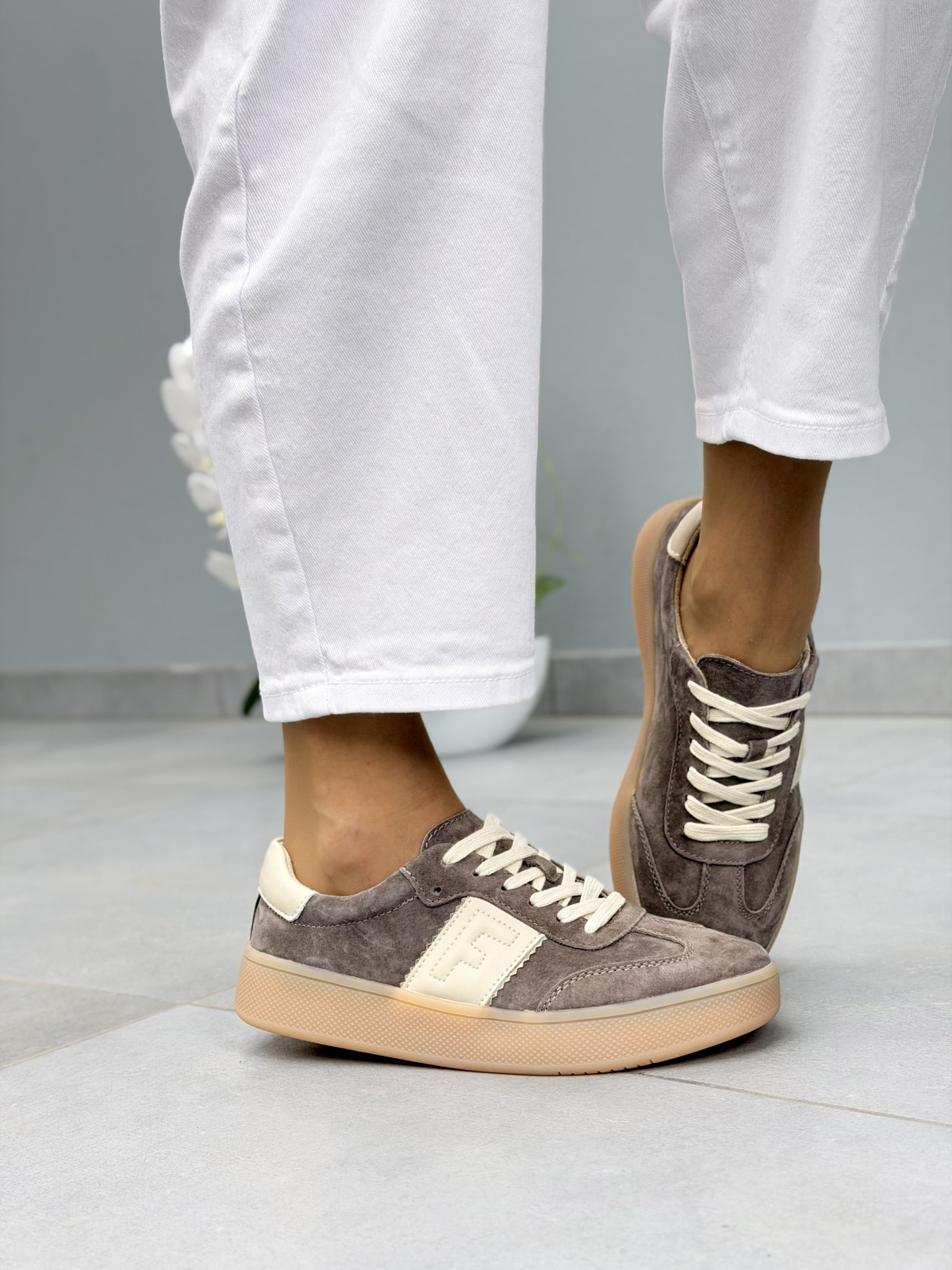 Brązowe sneakersy damskie zamszowe ze skóry naturalnej casual