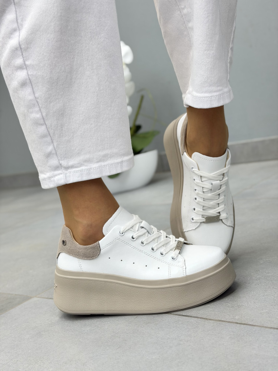 Białe sneakersy damskie skórzane na platformie casual
