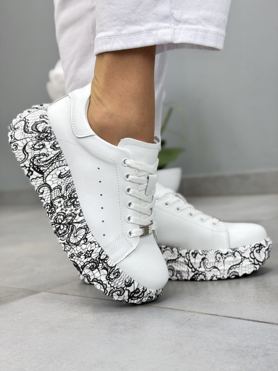 Białe sneakersy damskie skórzane na platformie casual