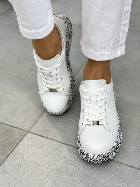 Białe sneakersy damskie skórzane na platformie casual